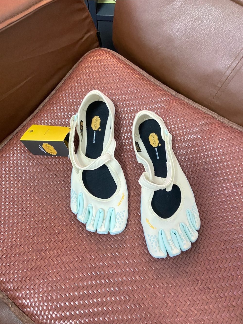 Vibram Beige Five-Toe Flats with Light Blue Toe Accents